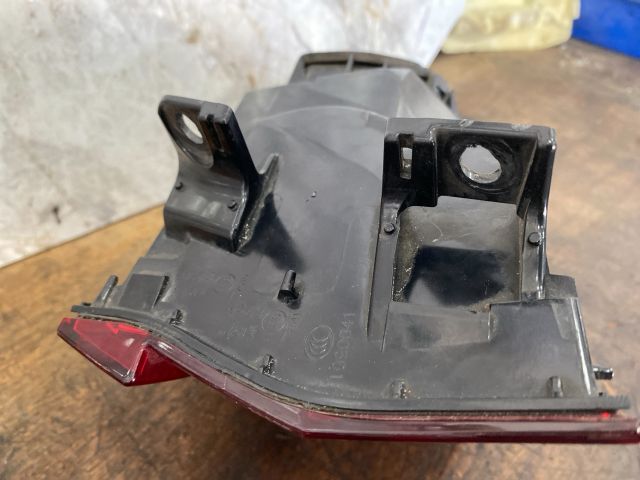 bontott SKODA SUPERB III Bal Külső Hátsó Lámpa