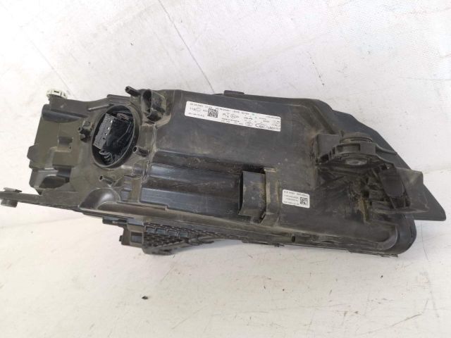 bontott SKODA SUPERB III Bal Ledes Fényszóró