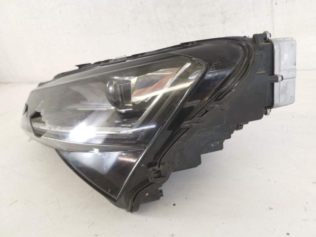 bontott SKODA SUPERB III Bal Ledes Fényszóró