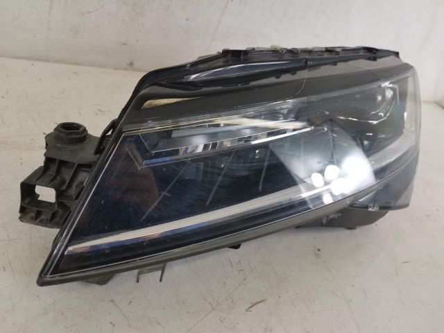 bontott SKODA SUPERB III Bal Ledes Fényszóró
