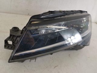 bontott SKODA SUPERB III Bal Ledes Fényszóró