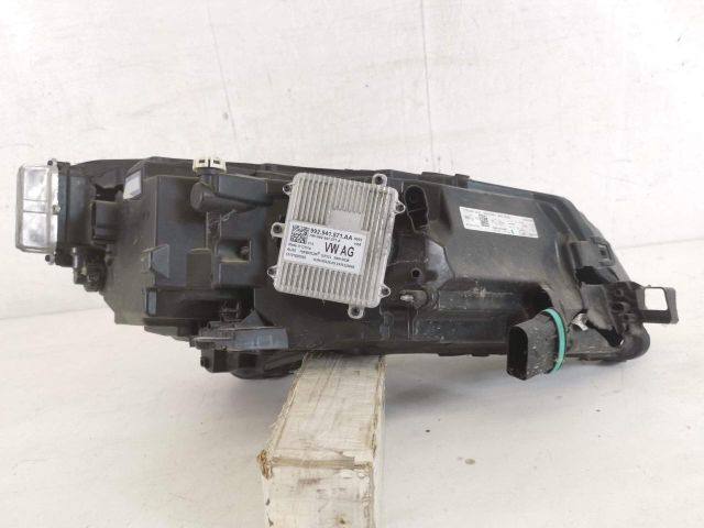 bontott SKODA SUPERB III Bal Ledes Fényszóró