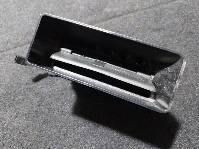 bontott SKODA SUPERB III Bal Szellőző