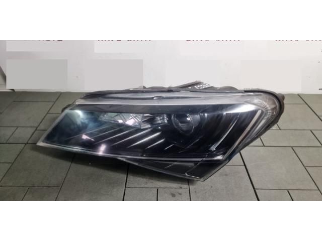 bontott SKODA SUPERB III Bal Xenon Fényszóró