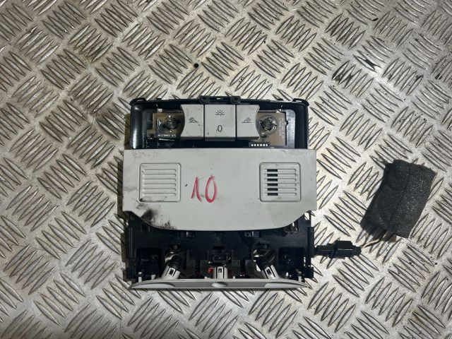 bontott SKODA SUPERB III Beltér Világítás Első