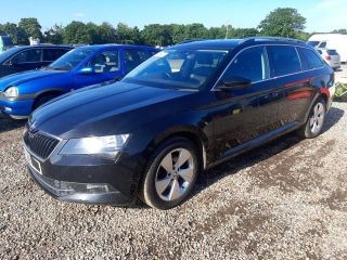 bontott SKODA SUPERB III Csomagtér Kárpit