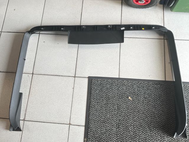 bontott SKODA SUPERB III Csomagtérajtó Burkolat Felső