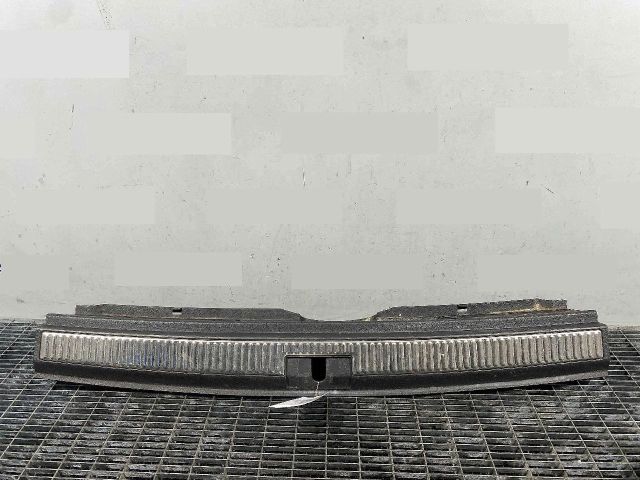 bontott SKODA SUPERB III Csomagtérajtó Díszléc