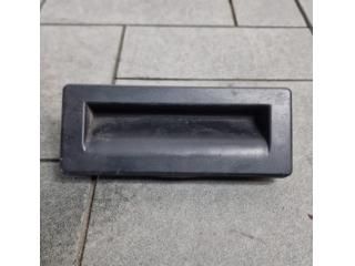 bontott SKODA SUPERB III Csomagtérajtó Kilincs