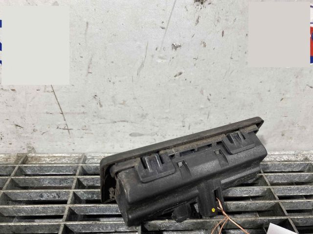 bontott SKODA SUPERB III Csomagtérajtó Kilincs