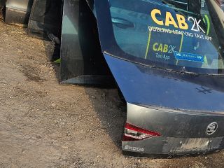 bontott SKODA SUPERB III Csomagtérajtó (Részeivel)