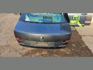 bontott SKODA SUPERB III Csomagtérajtó (Részeivel)