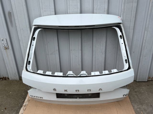 bontott SKODA SUPERB III Csomagtérajtó (Üres lemez)