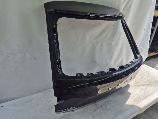 bontott SKODA SUPERB III Csomagtérajtó (Üres lemez)