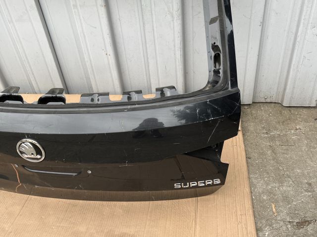 bontott SKODA SUPERB III Csomagtérajtó (Üres lemez)