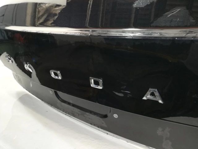 bontott SKODA SUPERB III Csomagtérajtó (Üres lemez)