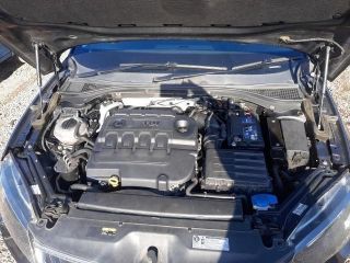 bontott SKODA SUPERB III Csomagtérajtó Ütköző