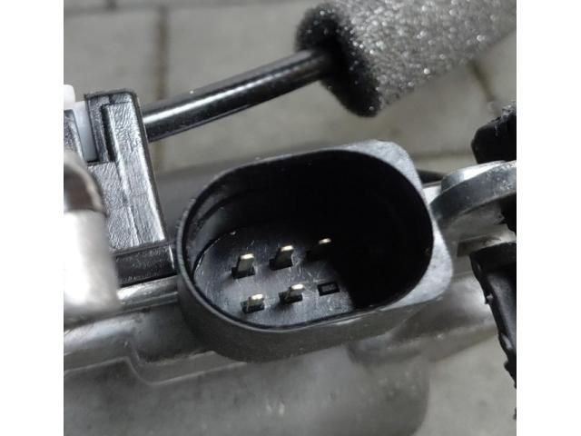 bontott SKODA SUPERB III Csomagtérajtó Zárszerkezet