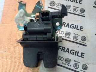 bontott SKODA SUPERB III Csomagtérajtó Zárszerkezet