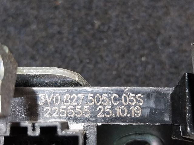 bontott SKODA SUPERB III Csomagtérajtó Zárszerkezet