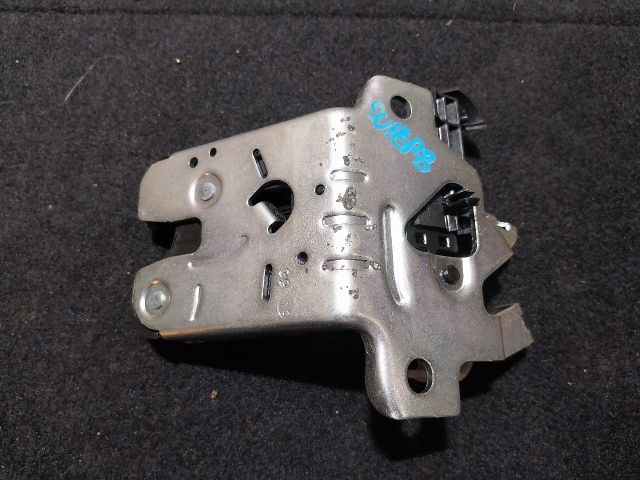 bontott SKODA SUPERB III Csomagtérajtó Zárszerkezet