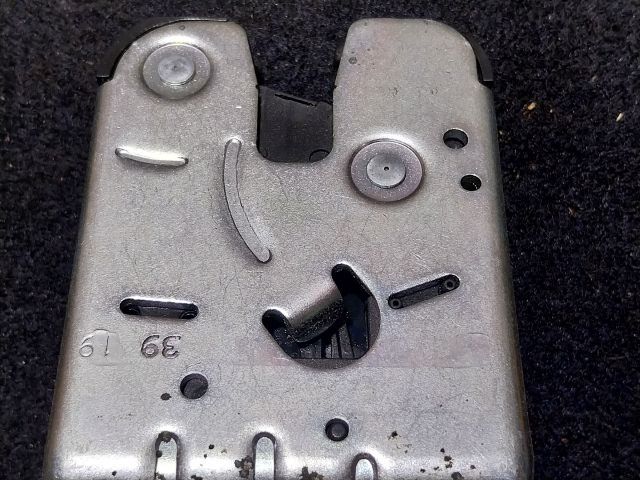 bontott SKODA SUPERB III Csomagtérajtó Zárszerkezet