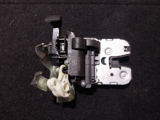 bontott SKODA SUPERB III Csomagtérajtó Zárszerkezet