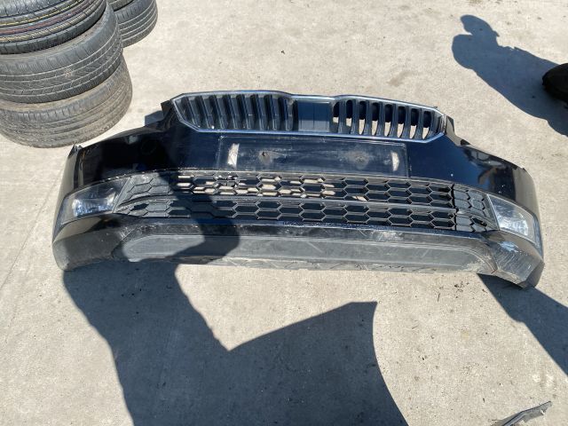 bontott SKODA SUPERB III Első Lökhárító (Részeivel)