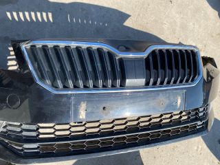 bontott SKODA SUPERB III Első Lökhárító (Részeivel)