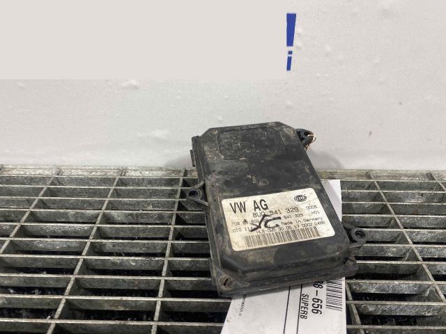 bontott SKODA SUPERB III Fényszóró Elektronika