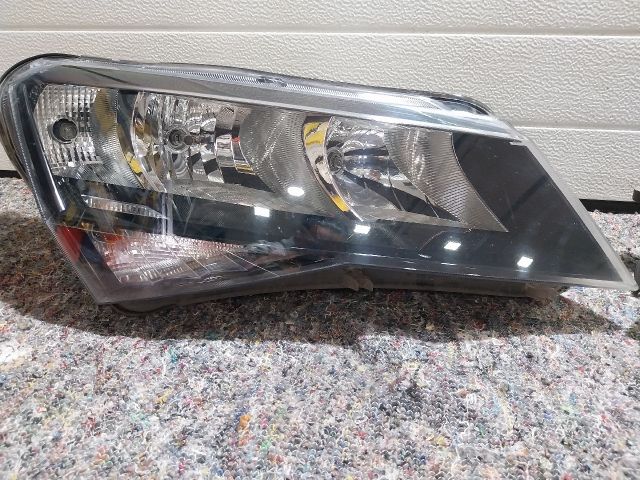 bontott SKODA SUPERB III Fényszóró Pár