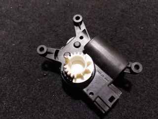 bontott SKODA SUPERB III Fűtés Állító Motor