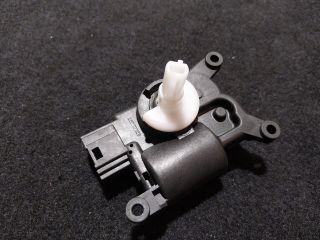 bontott SKODA SUPERB III Fűtés Állító Motor