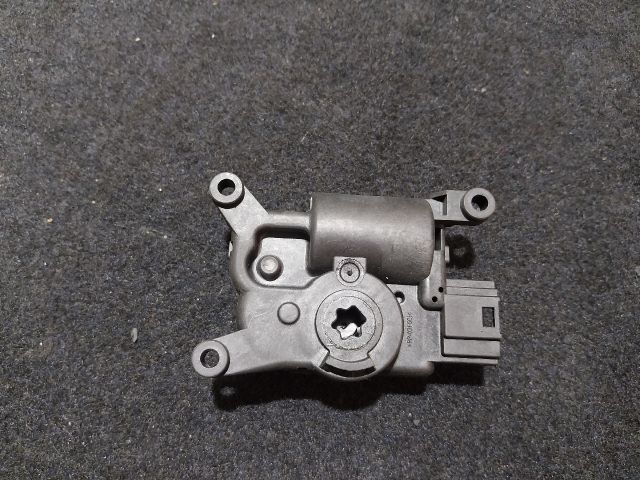 bontott SKODA SUPERB III Fűtés Állító Motor