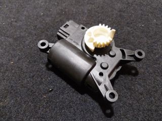 bontott SKODA SUPERB III Fűtés Állító Motor