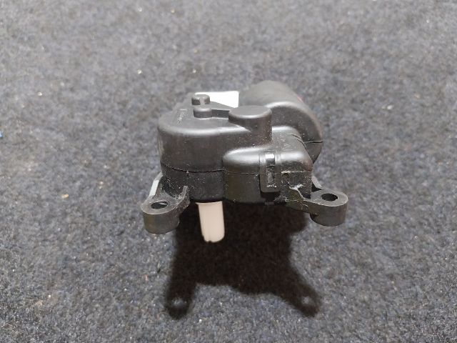 bontott SKODA SUPERB III Fűtés Állító Motor