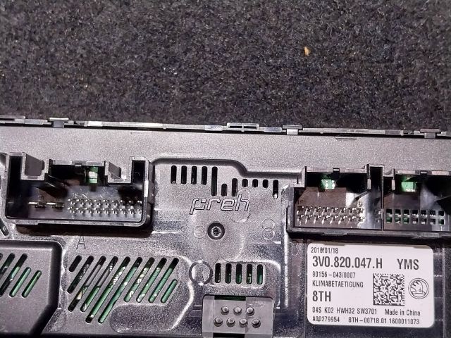 bontott SKODA SUPERB III Fűtéskapcsoló (digit klímás)