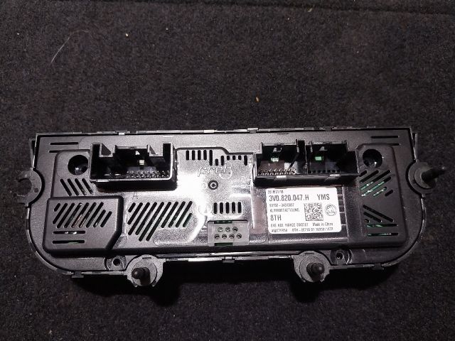 bontott SKODA SUPERB III Fűtéskapcsoló (digit klímás)