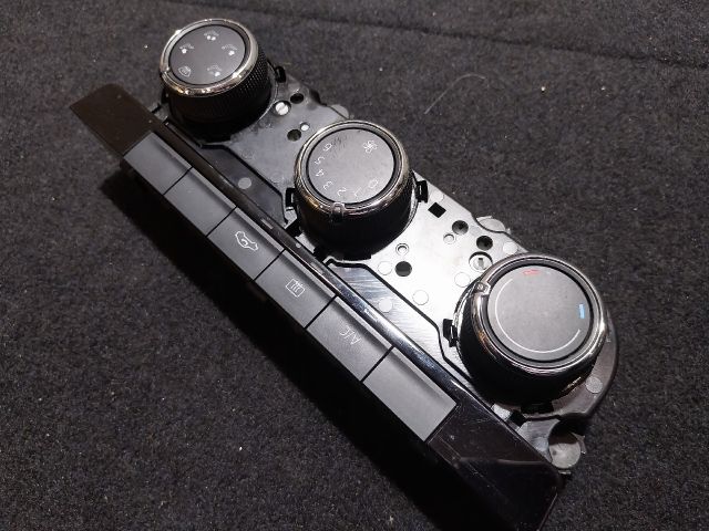 bontott SKODA SUPERB III Fűtéskapcsoló (digit klímás)