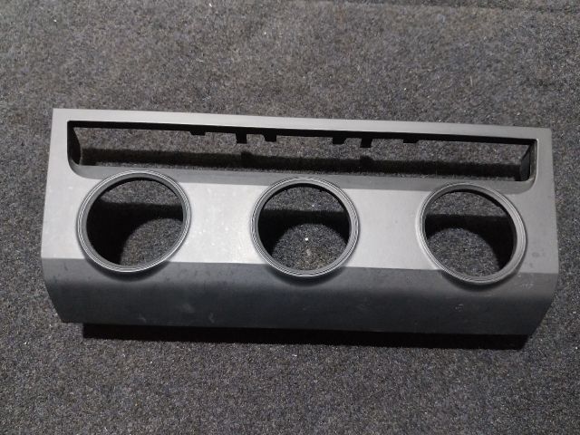 bontott SKODA SUPERB III Fűtéskapcsoló Keret