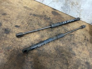 bontott SKODA SUPERB III Gázrugós Kitámasztó Teleszkóp Motorháztető