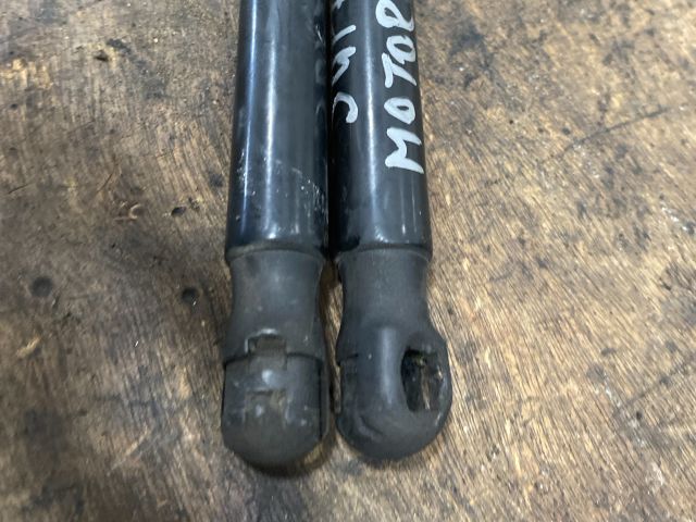 bontott SKODA SUPERB III Gázrugós Kitámasztó Teleszkóp Motorháztető