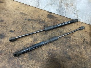 bontott SKODA SUPERB III Gázrugós Kitámasztó Teleszkóp Motorháztető