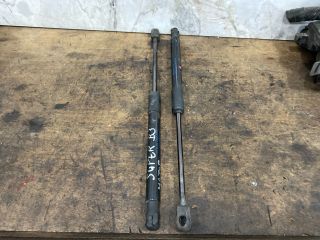 bontott SKODA SUPERB III Gázrugós Kitámasztó Teleszkóp Motorháztető