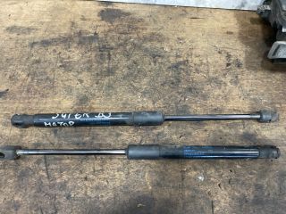 bontott SKODA SUPERB III Gázrugós Kitámasztó Teleszkóp Motorháztető