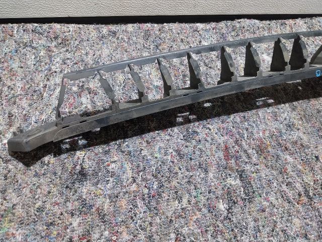 bontott SKODA SUPERB III Hátsó középső Lökhárító Tartó (Műanyag)