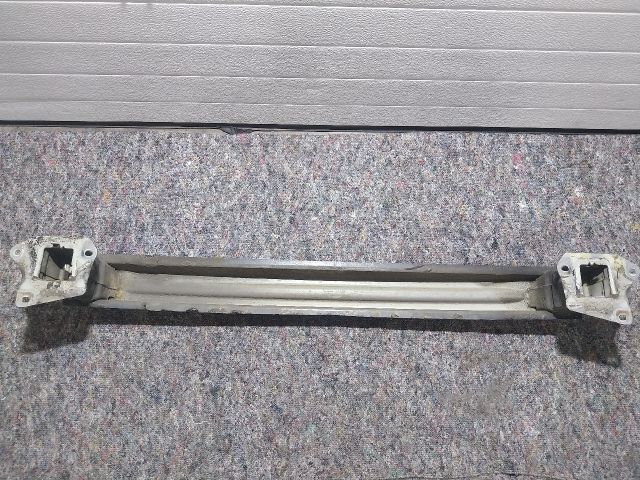 bontott SKODA SUPERB III Hátsó Lökhárító Merevítő (Fém)