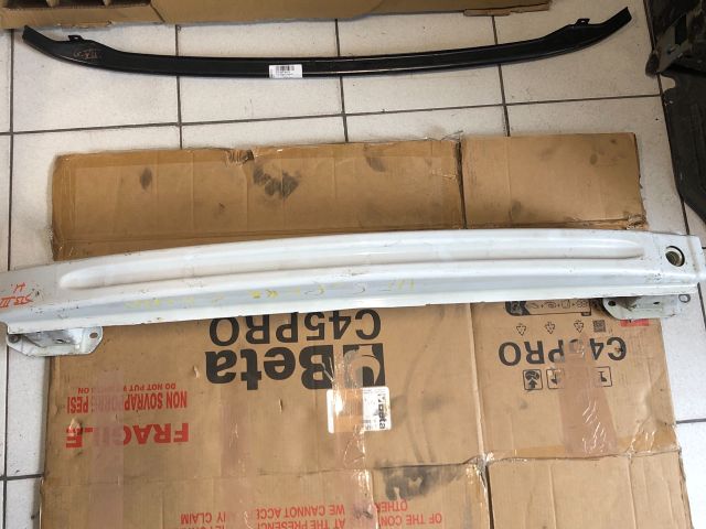 bontott SKODA SUPERB III Hátsó Lökhárító Merevítő (Fém)