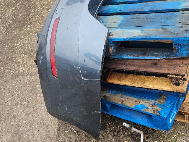 bontott SKODA SUPERB III Hátsó Lökhárító (Részeivel)