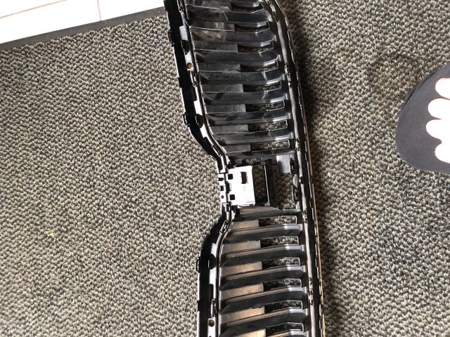 bontott SKODA SUPERB III Hűtőrács